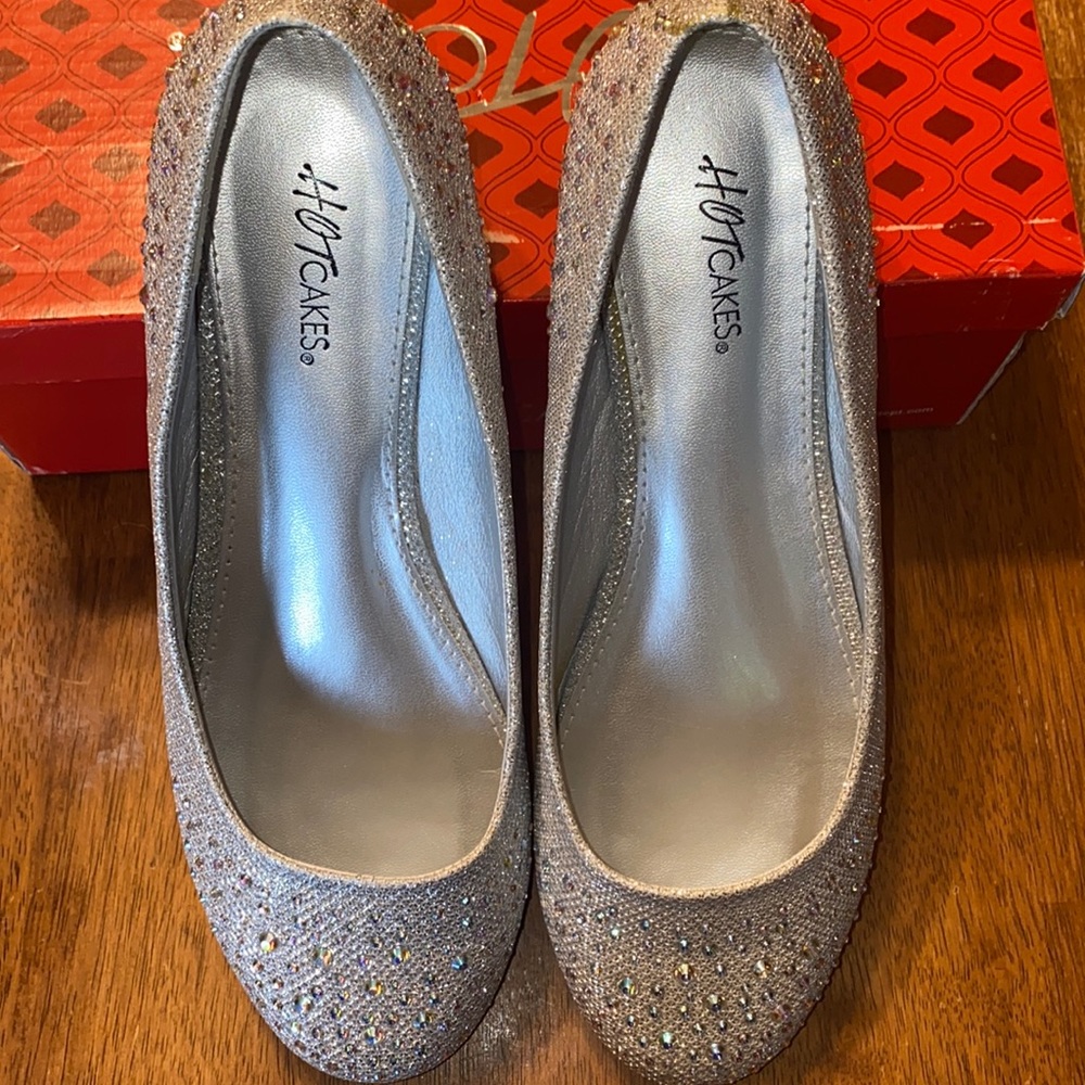 Women’s Sparkly Silver Flats